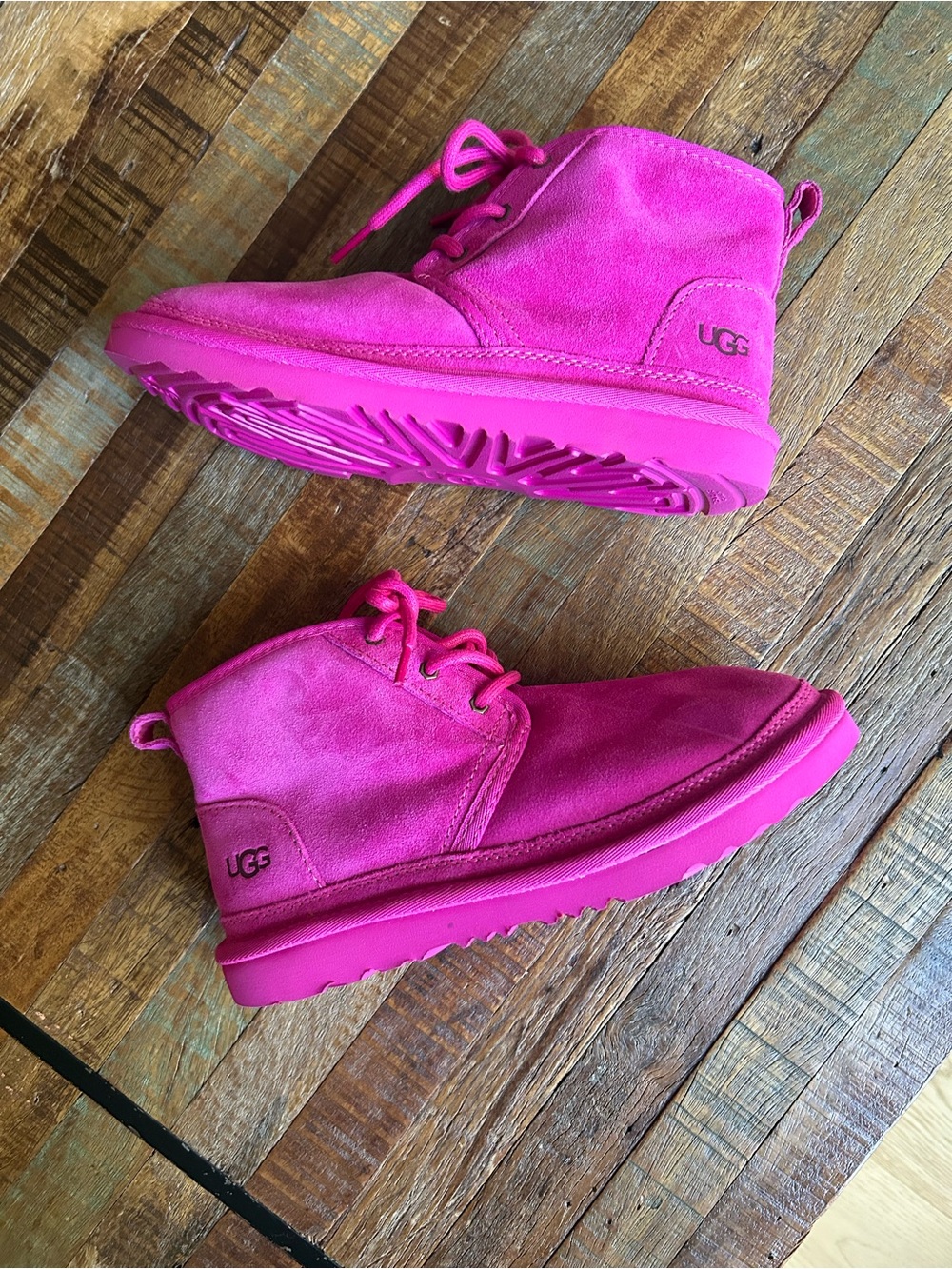 UGG Neumel II Rock Rose Boots. Y4/6.